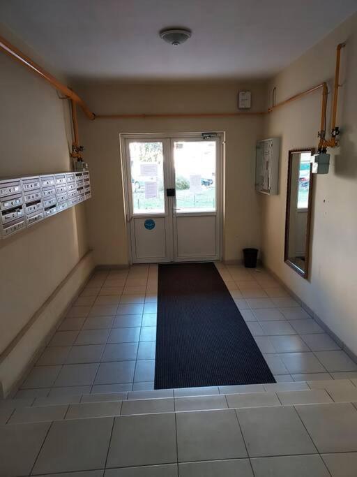 Spacious Flat, With Free Parking & Air Conditioning Floreşti المظهر الخارجي الصورة